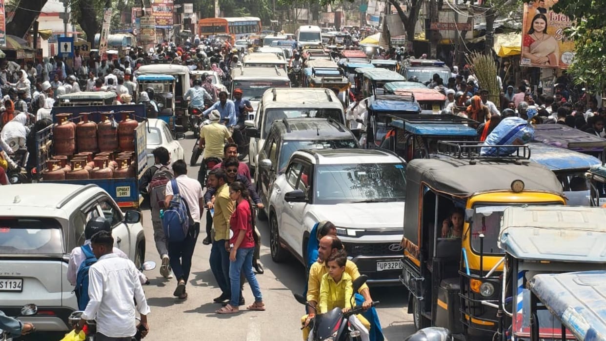 UPTET 25000 candidates arrive in Ballia traffic system thrown out of gear covering five-minute