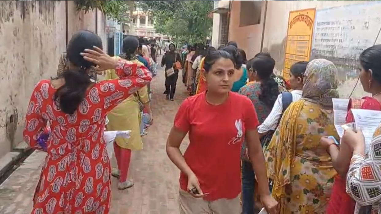 UPTET 2026 Examinations began at 12 centers in Chandauli amidst tight security