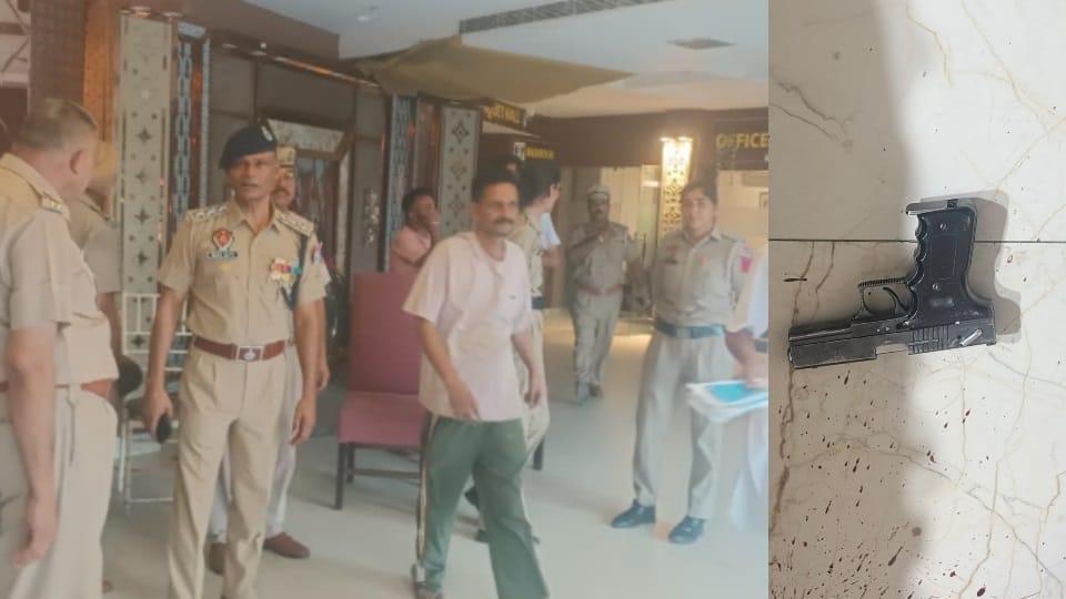 Man woman dead body found in hotel of khanna