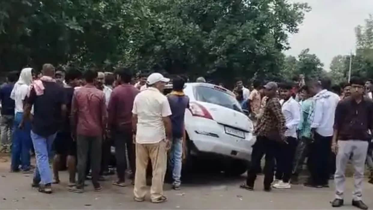 Bihar News road accident swift car truck collision two killed four injured in jamui news