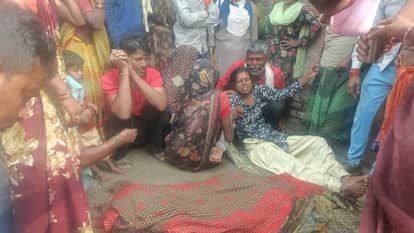 cousin brother and sister died after a wall collapsed in Bareilly