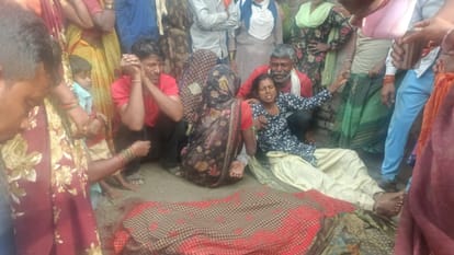 cousin brother and sister died after a wall collapsed in Bareilly