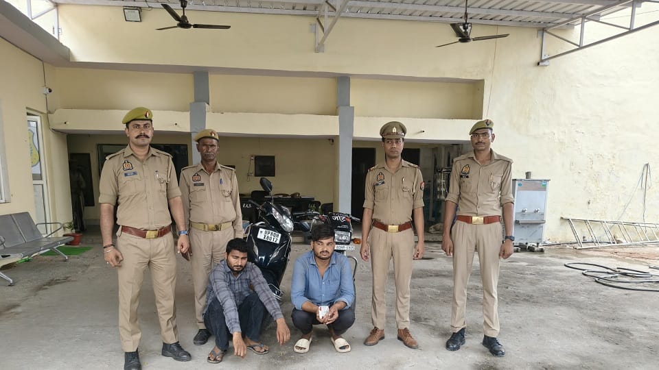 Fake Cops Rob Hospital Compounder of Scooter and Mobile in Agra Two Arrested