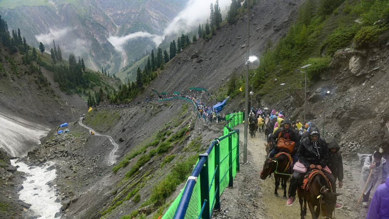 Amarnath Yatra suspended from Jammu amid inclement weather