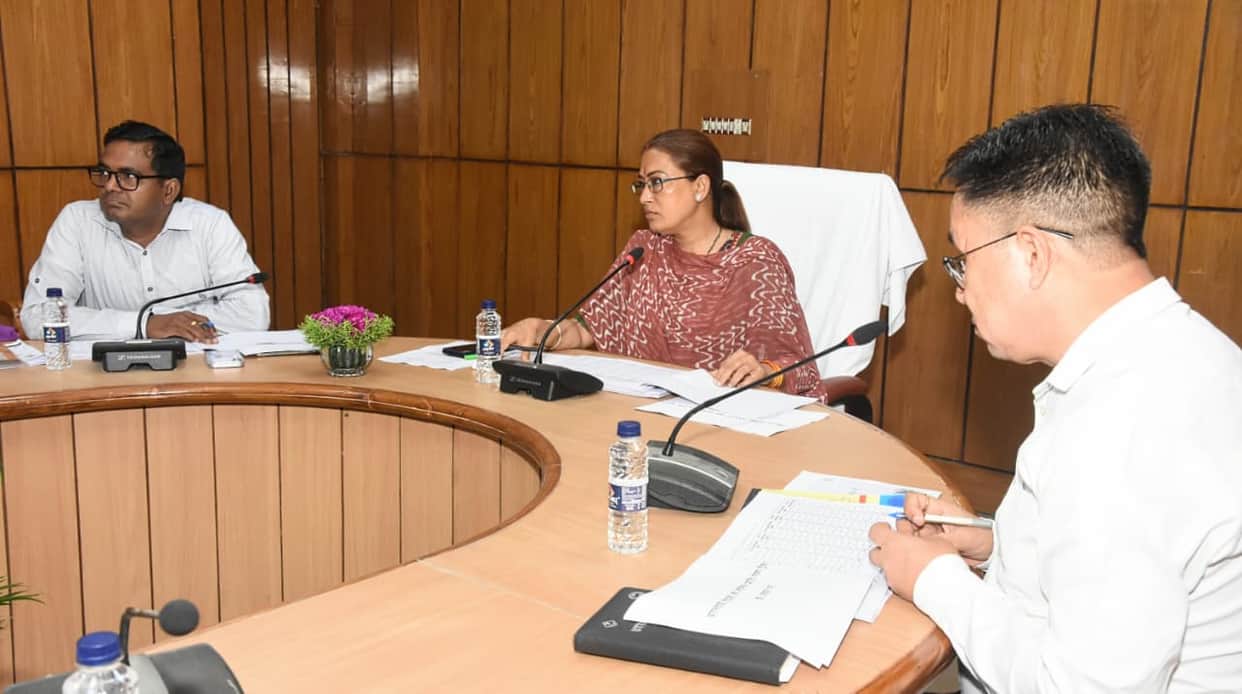 Minister Rekha Arya expressed displeasure with Anganwadi workers as departmental work disrupted due to SIR