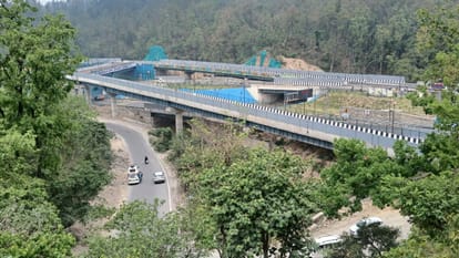 Dehradun-Delhi Expressway six boulders posing a threat elevated road three removed read All Updates