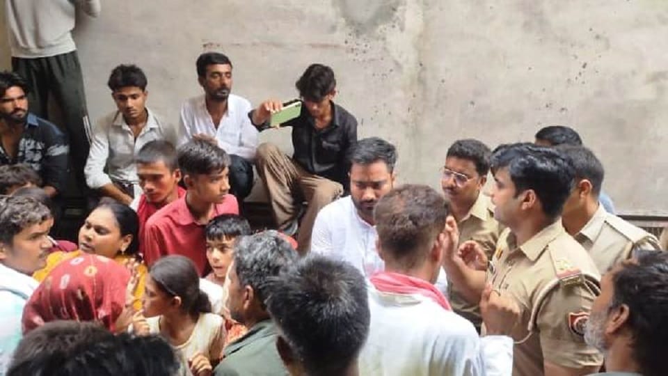 Wife's Murder: Pradeep knocked Nisha down and repeatedly stabbed her in the neck and chest; also injured son