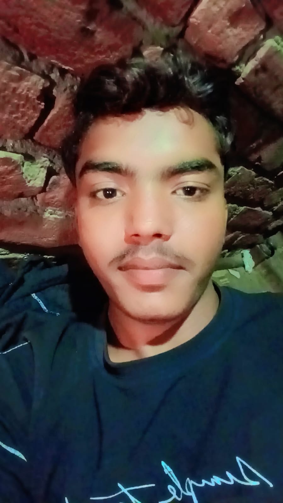 18 year old boy found hanging in a farm hut