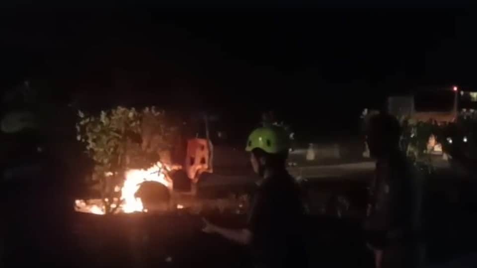 Dehradun News Massive fire breaks out in Running truck in Doiwala driver saves his life by jumping out