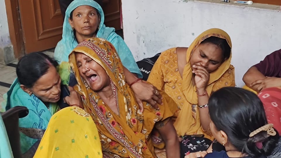 Wife's Murder: Pradeep knocked Nisha down and repeatedly stabbed her in the neck and chest; also injured son
