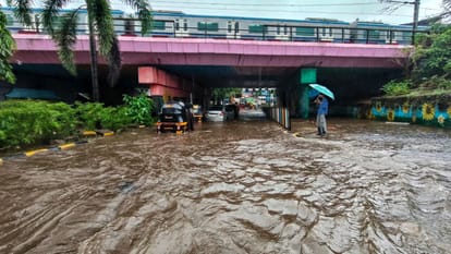 flood risk increased due to rain in several states across country For which cities IMD issued yellow alert