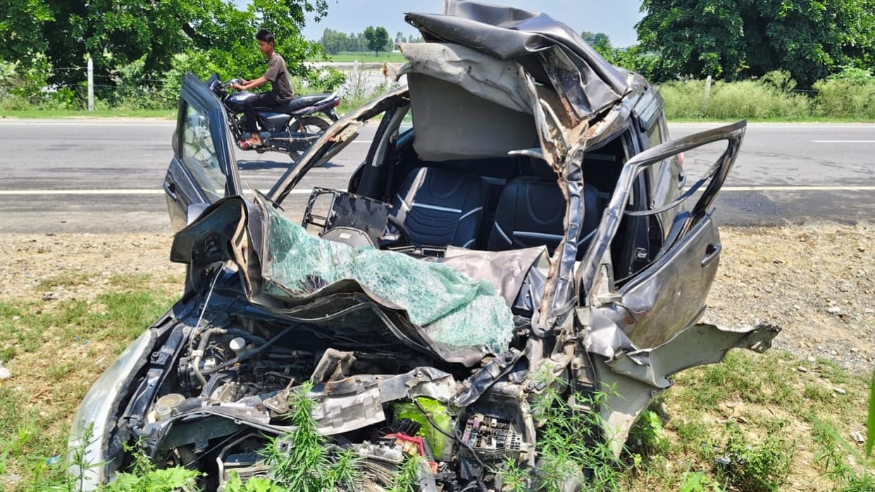 Car collides with bike after hitting a bull on the road man dies five injured in Shahjahanpur