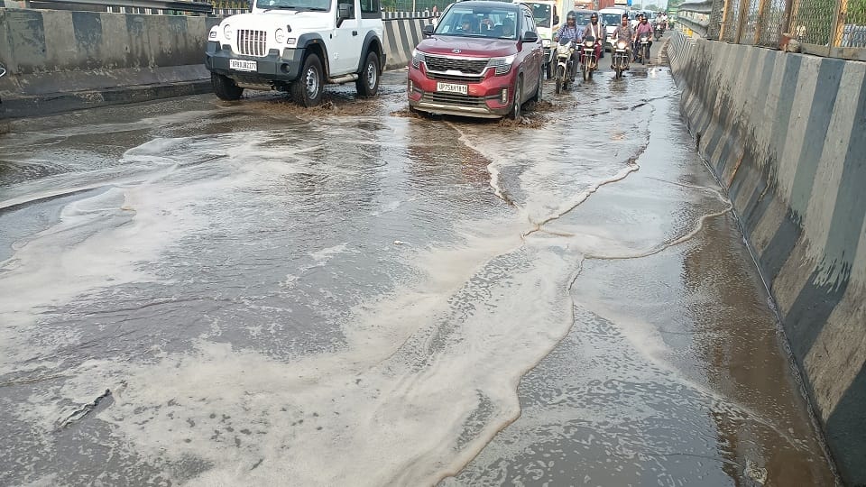 First Monsoon Rain Exposes NHAI's Lapses, Waterlogging Chokes Agra Highway