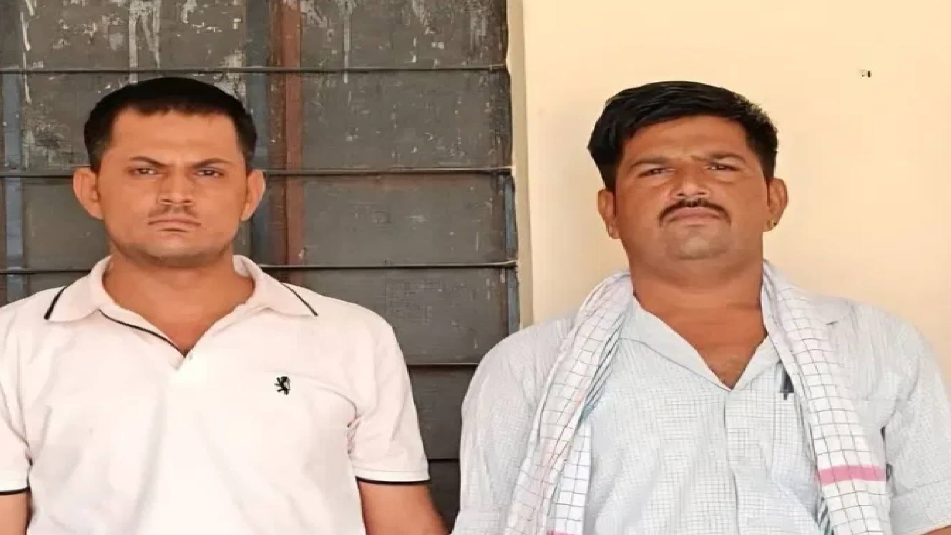 एसीबी ने पटवारी और दलाल को किया गिरफ्तार