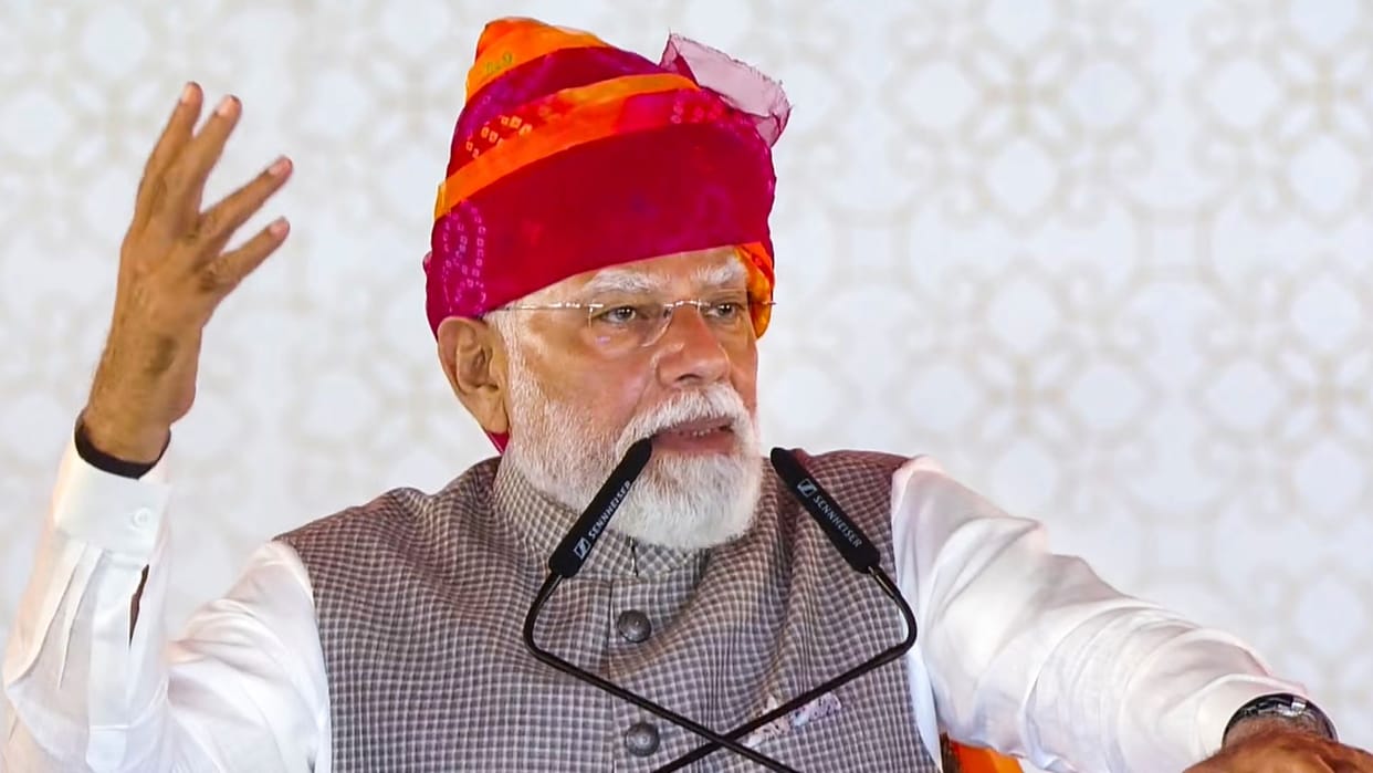 PM Modi Slams Global Superpowers for Spreading Rumours During Global Energy Crisis