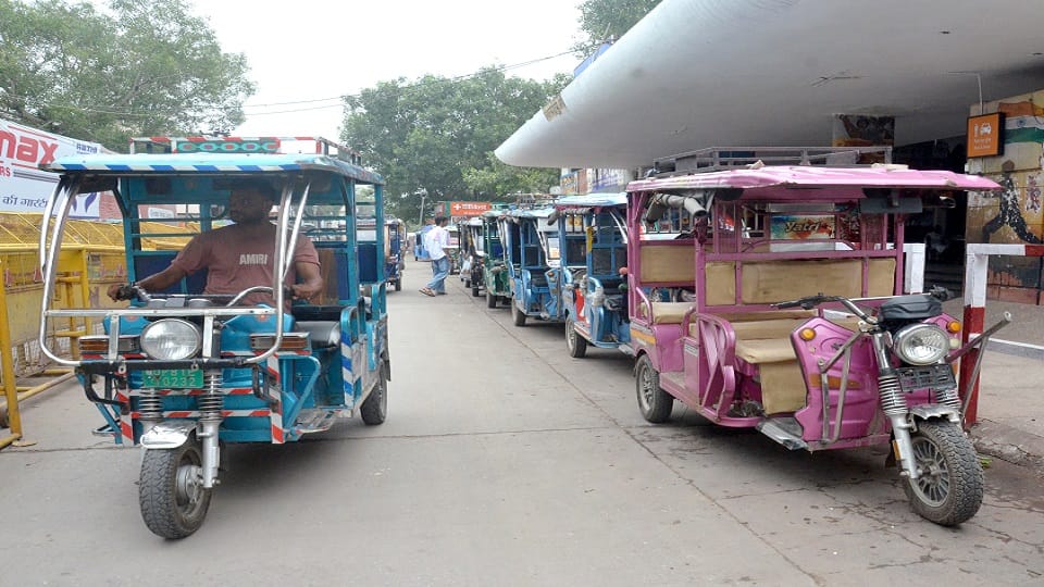 E-rickshaws stopping using the BAT-BMS app