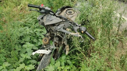 Two youths killed after being hit by a pickup truck in Budaun