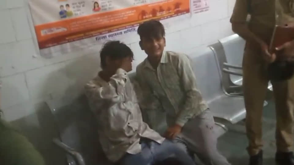 Mahoba: Uncle and Niece Die in Car-Bike Collision on Highway; Four Injured