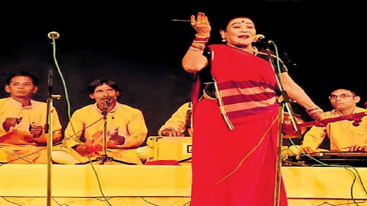 When Teejan Bai appeared on stage without jewelry, she still won everyone's heart
