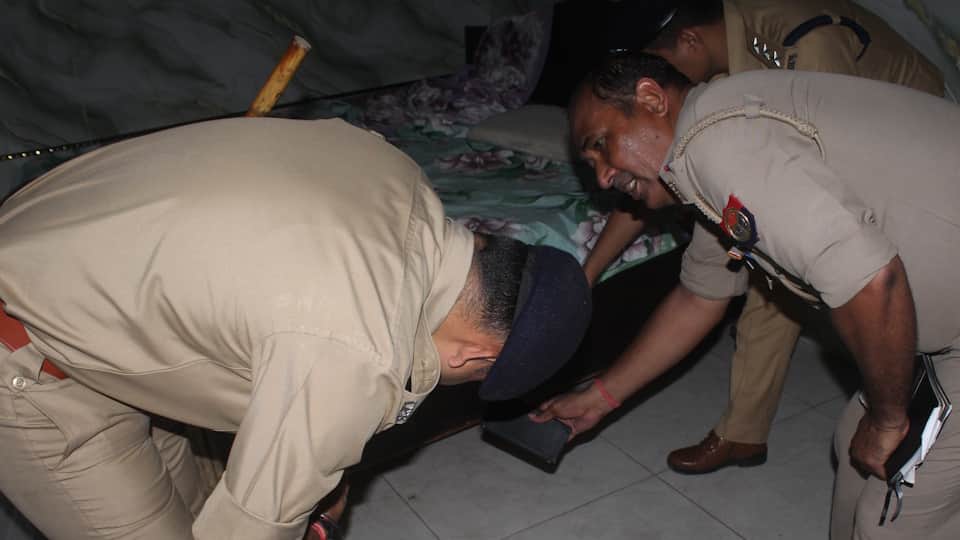 Mother and second brother arrested in meerut Afsha murder case Sister shot dead in Meerut