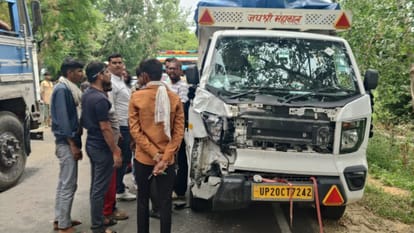 Two youths killed after being hit by a pickup truck in Budaun