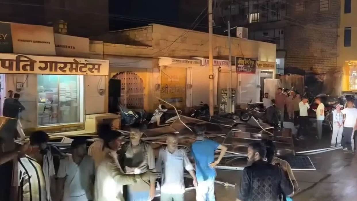 Jaisalmer Storm Shocker Heavy Solar Plates Fly Off Hotel Roof Injuring Three of Family