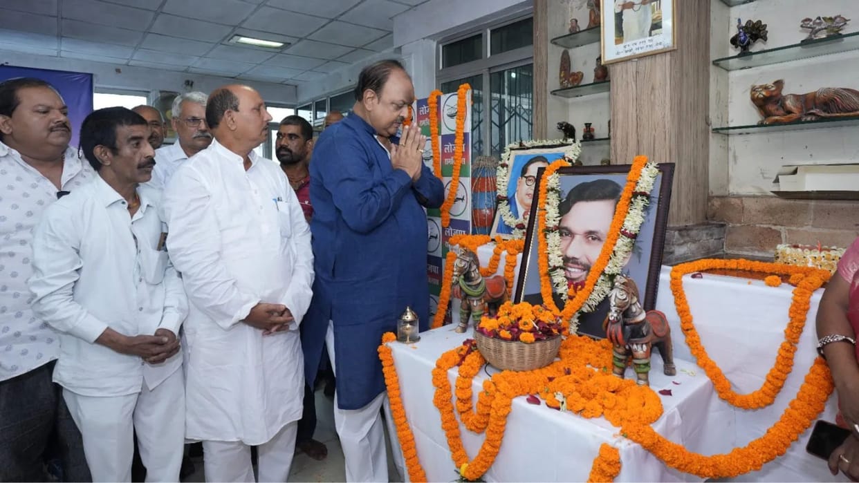 Demand raised to confer Bharat Ratna on Ram Vilas Paswan LJP-R prepares roadmap for expansion