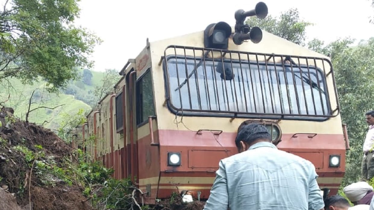 Shimla-Kalka Rail Track Accident Shivalik Express Hit by Landslide Passengers Saved by Driver's Alertness