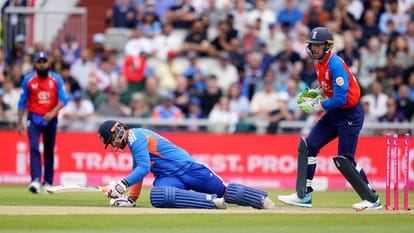 Sunil Gavaskar Reacts to Vaibhav Sooryavanshi Dismissal in India vs England 2nd T20I