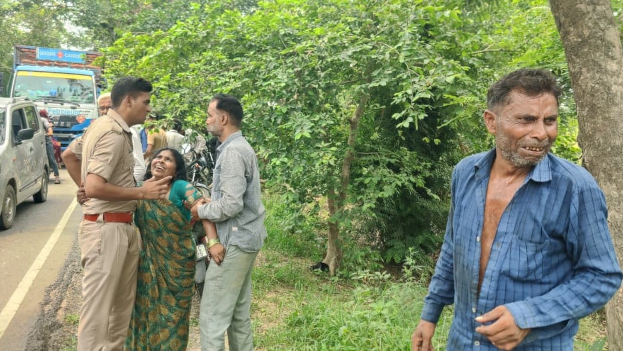 Two youths killed after being hit by a pickup truck in Budaun