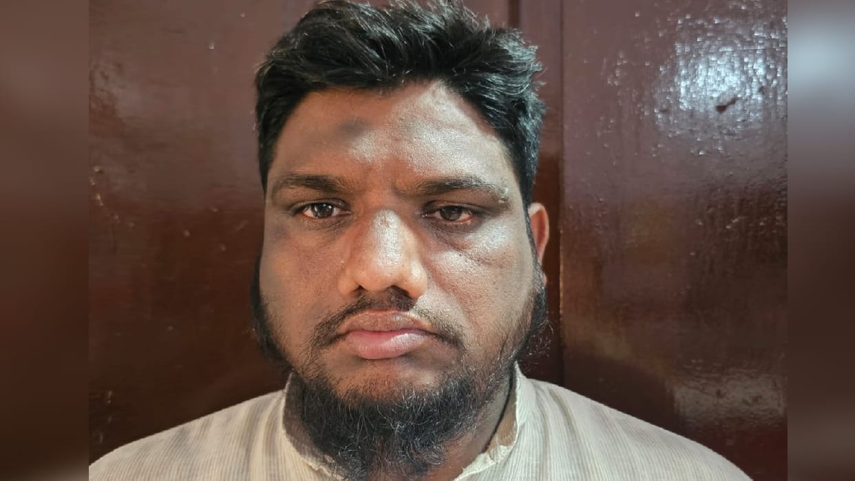 Hospital owner misdeeds lady supervisor in Bareilly also pressures her to convert