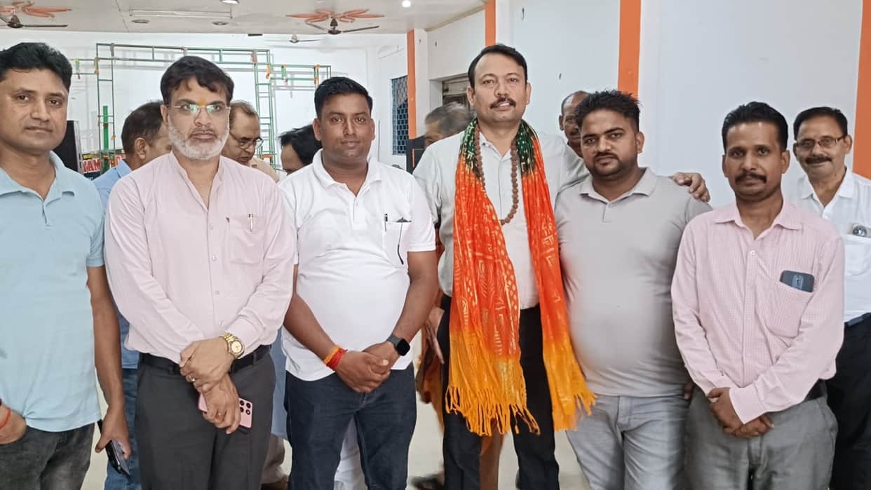 Accept my resignation or else I will go to court Alankar Agnihotri ultimatum in Bareilly