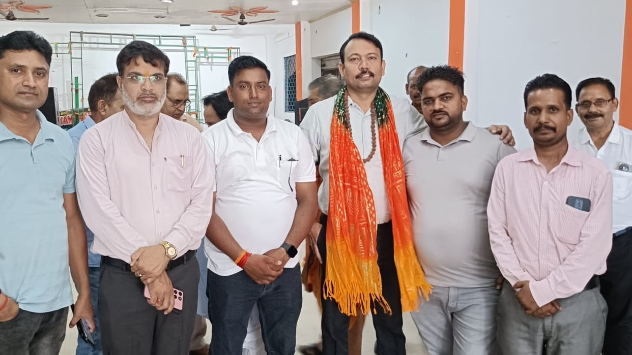 Accept my resignation or else I will go to court Alankar Agnihotri ultimatum in Bareilly