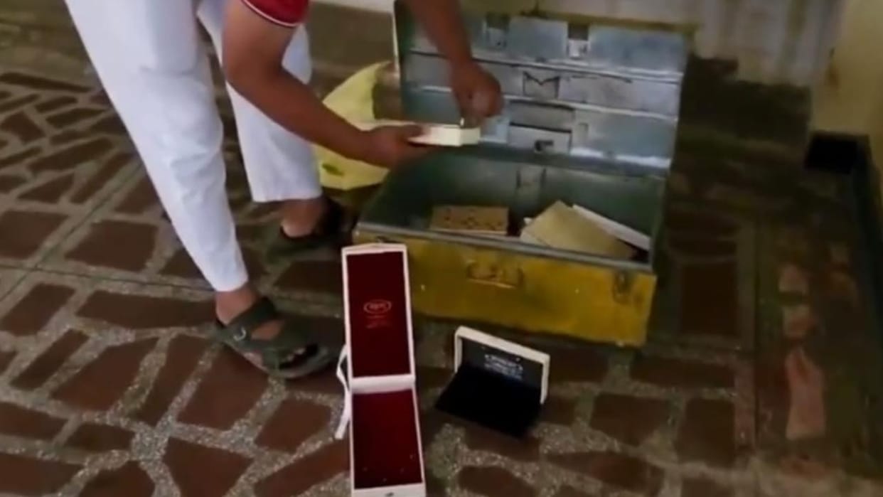 Jhansi: Ancestral jewelry worth ₹6 crore goes missing from home; police scanning CCTV footage.