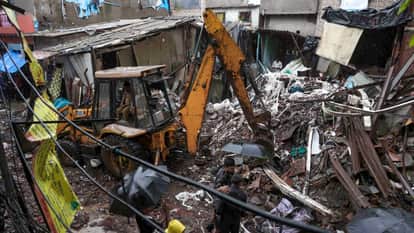 How did Mankhurd Chawl dilapidated claim six lives Police arrested two accused