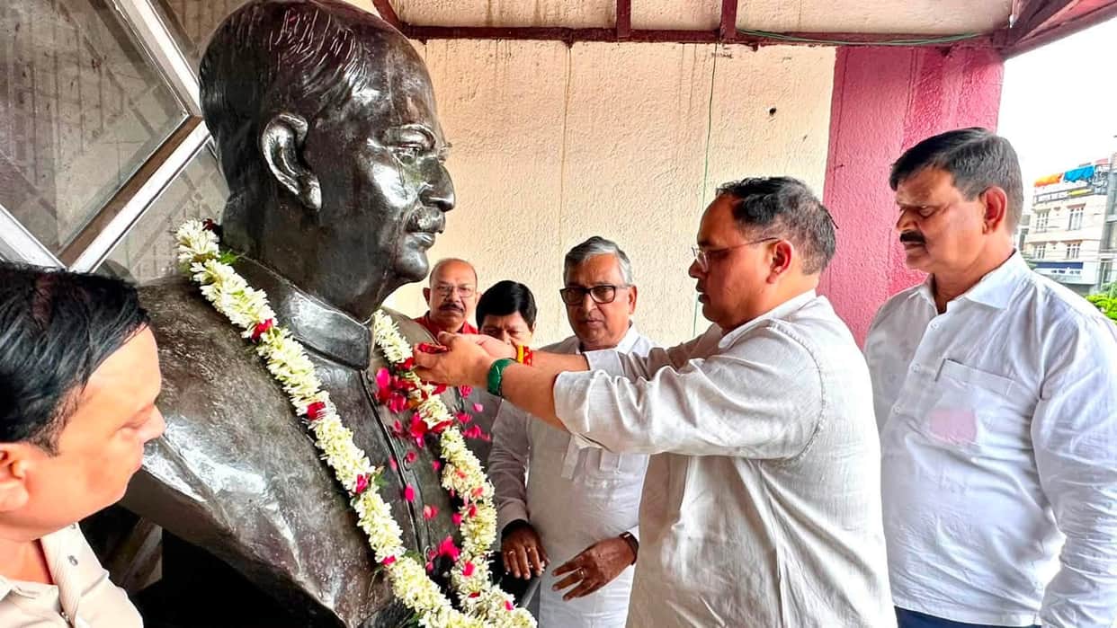 Tributes paid at the BJP state office on the birth anniversary of Shyama Prasad.