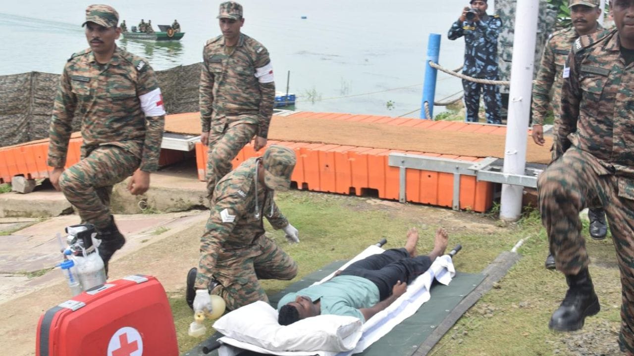 Army and administration conduct joint flood relief exercise in Bhopal, a lively demonstration of disaster prep