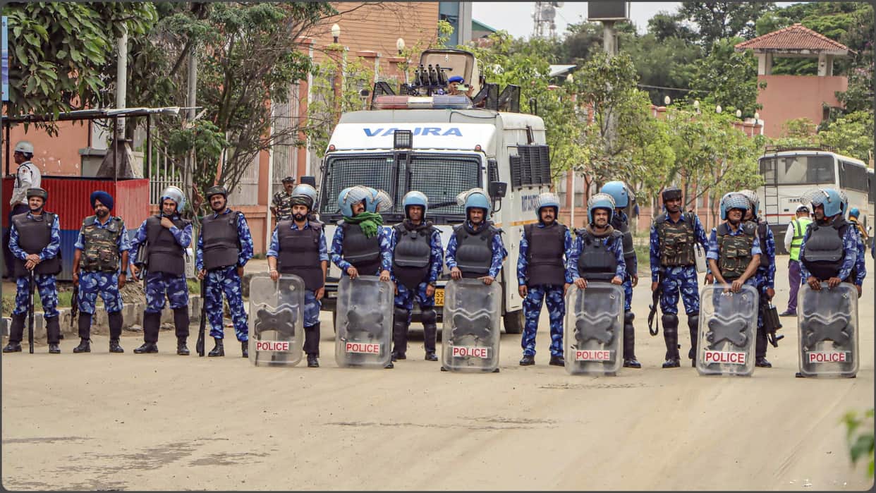Manipur violence kangpokpi villages attacked two injured blockade