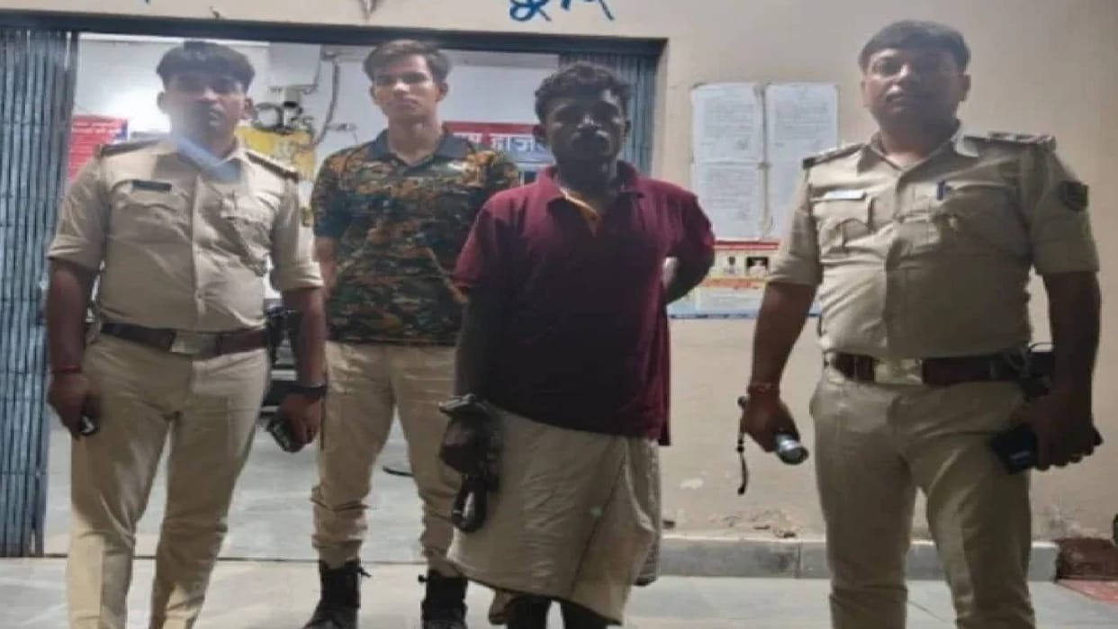 Bihar Angry Son-in-Law Steals Bike After Not Being Allowed to Talk to Wife, Surrenders to Police