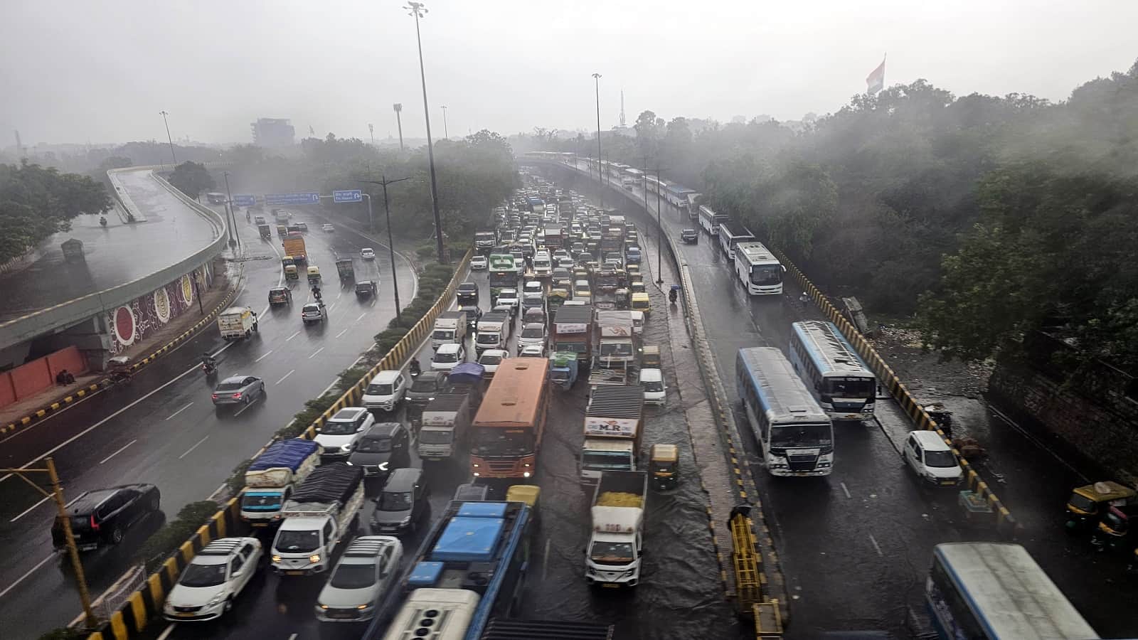 Delhi Weather Forecast Temperature drops in Delhi due to heavy rain