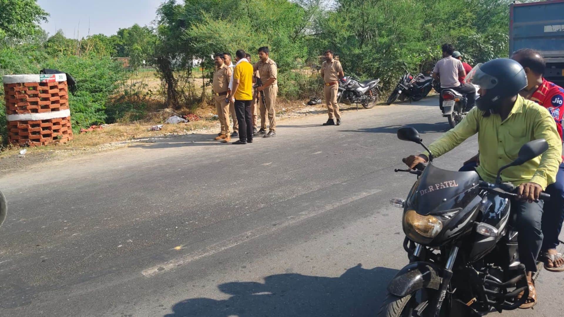 Woman chopped three pieces two parts dumped black polythene bags chopper been purchased for crime