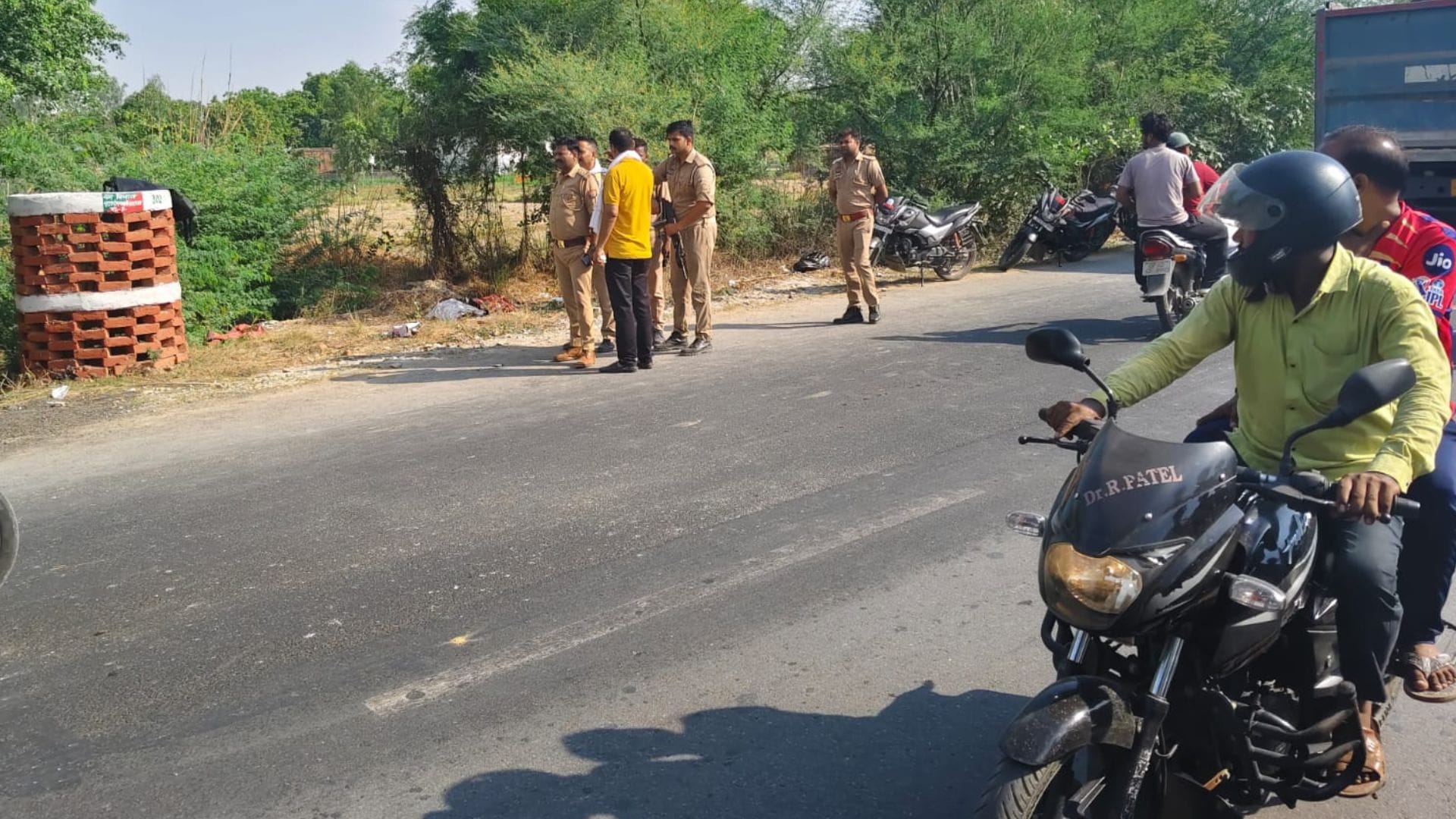 Woman chopped three pieces two parts dumped black polythene bags chopper been purchased for crime
