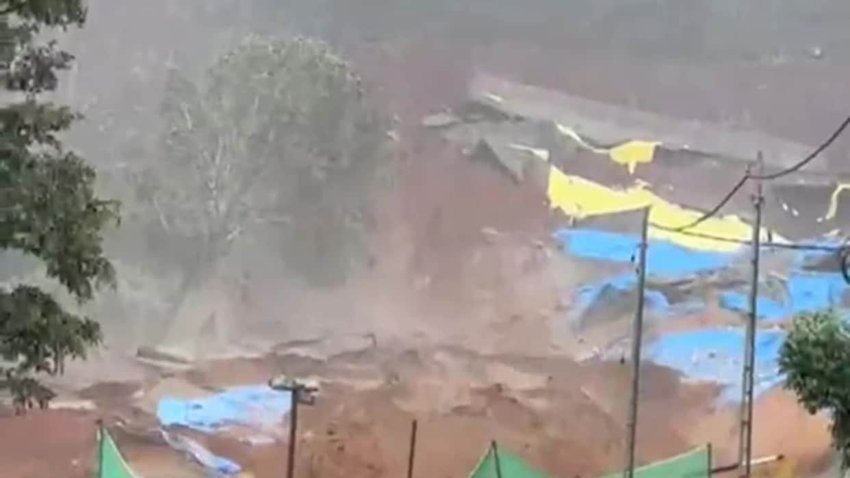 Landslide At Wayanad Kalladi Near Tunnel Road Construction Site Viral Video on internet