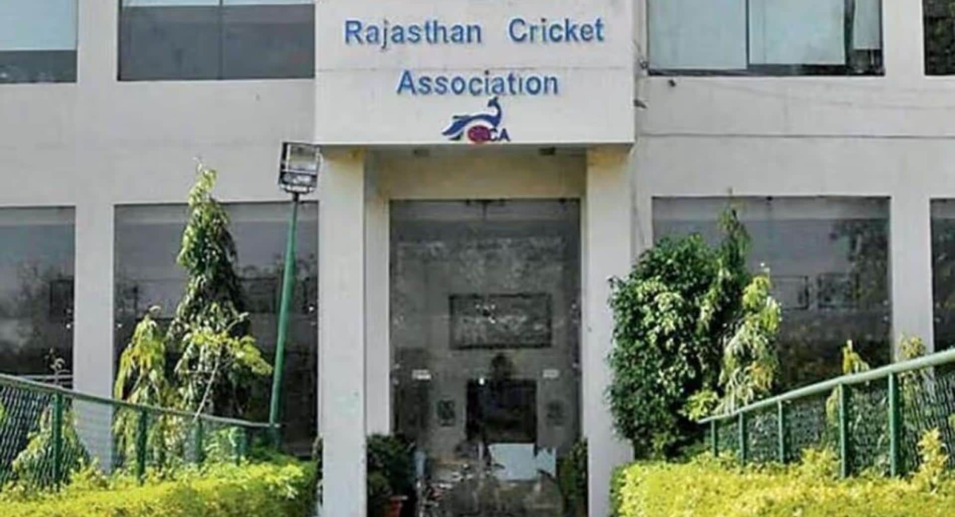 मौके पर मौजूद लोग