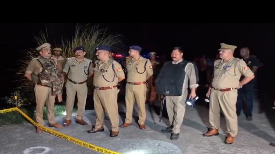 पुलिस और इनामी बदमाश के बीच मुठभेड़