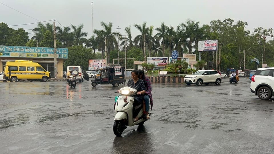 Delhi Weather Forecast Temperature drops in Delhi due to heavy rain