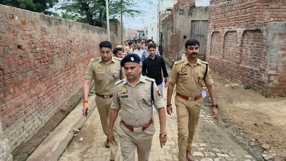 Major police crackdown on cybercriminals in Mathura 90 suspects detained