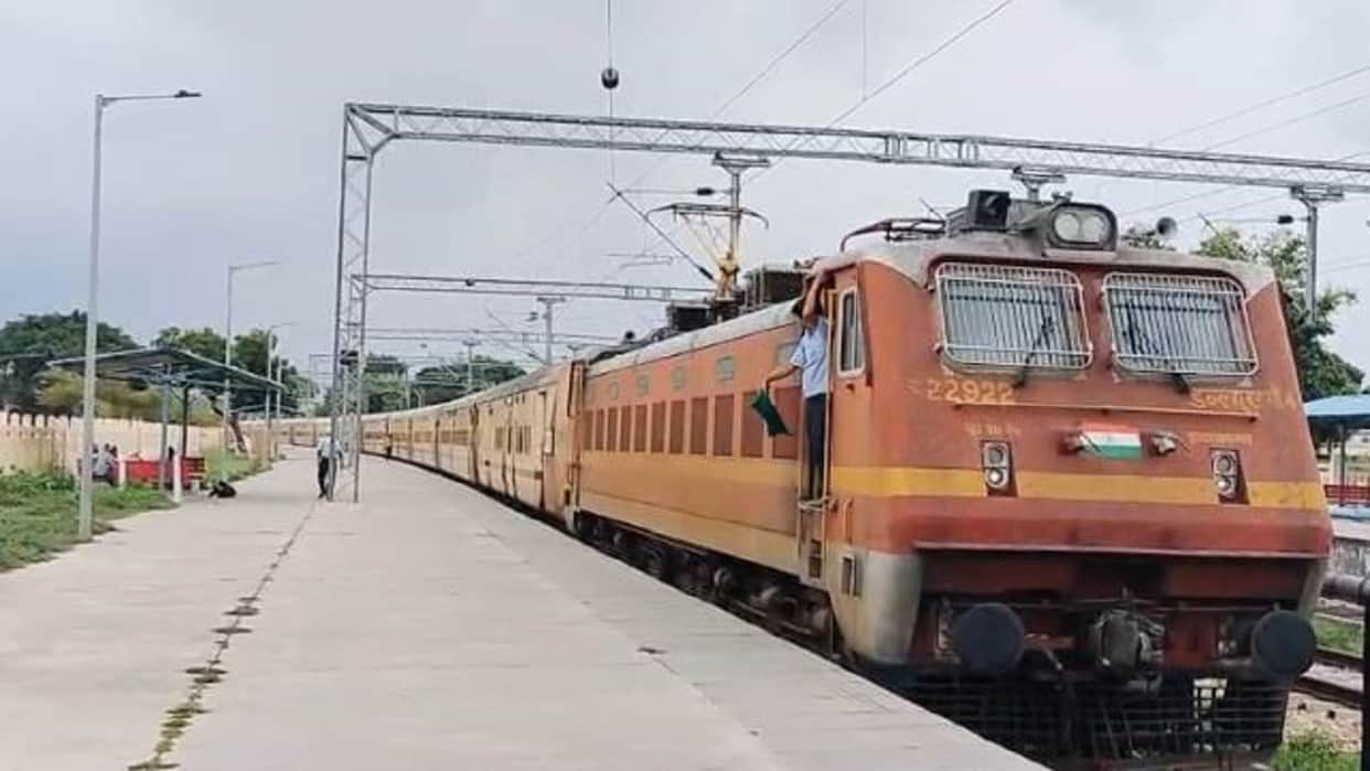 betul amrit bharat express charlapalli gorakhpur train start october 2