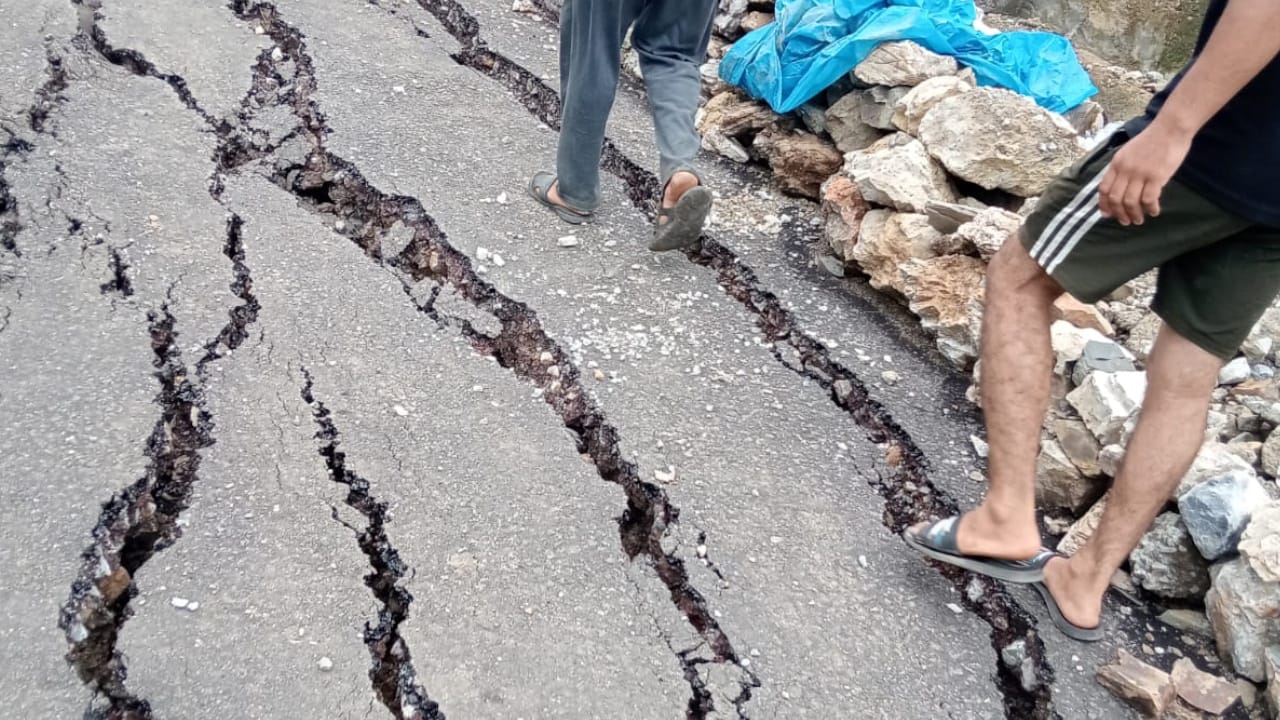 Uttarakhand Landslide Sonprayag Triyuginarayan Road Blocked by Debris Wedding Ceremonies Affected