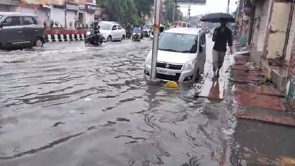 Rain brings relief from heat to people in Agra